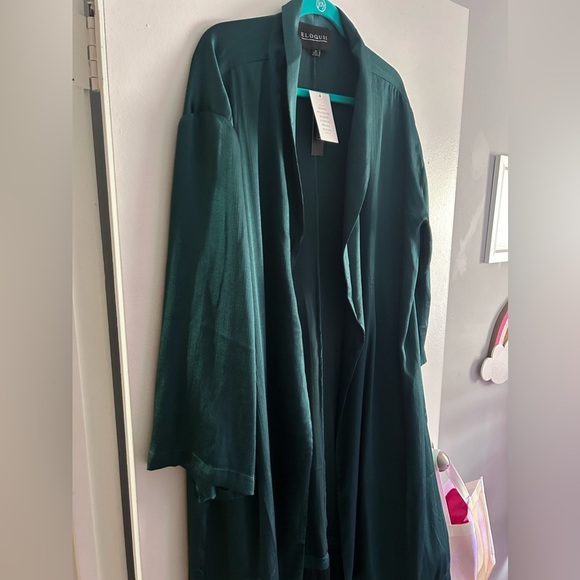 Kimono with fringe on the bottom - Picture 3 of 4